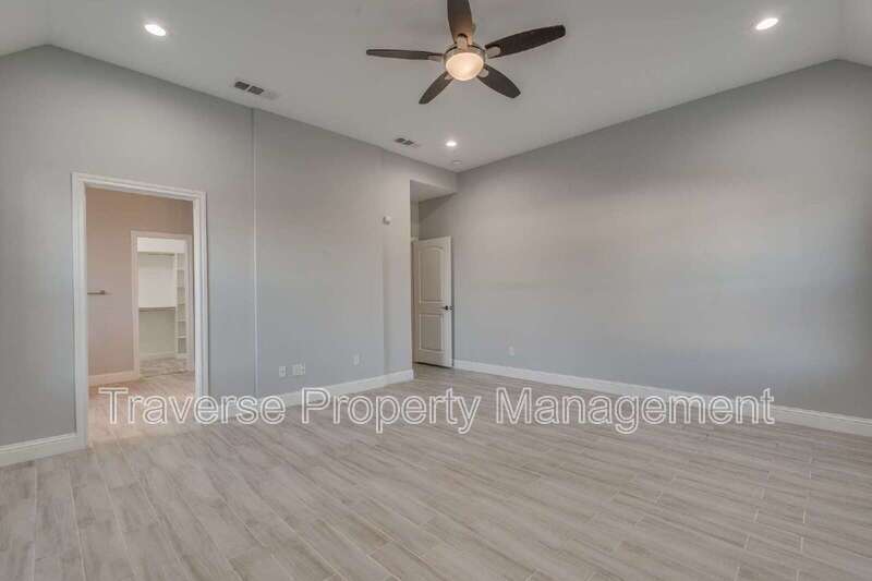 Stunning 3-bedroom, 2-bathroom home on an over-sized lot in Aledo ISD! property image