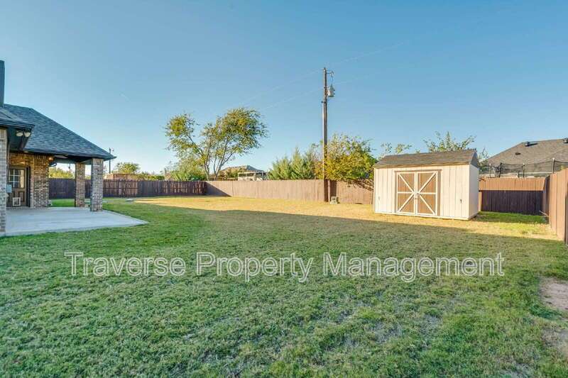 Stunning 3-bedroom, 2-bathroom home on an over-sized lot in Aledo ISD! property image