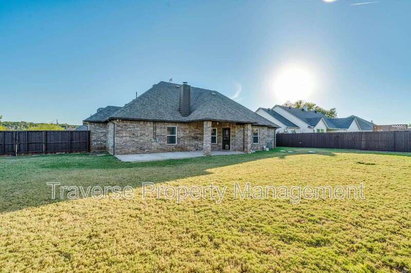 Stunning 3-bedroom, 2-bathroom home on an over-sized lot in Aledo ISD! property image