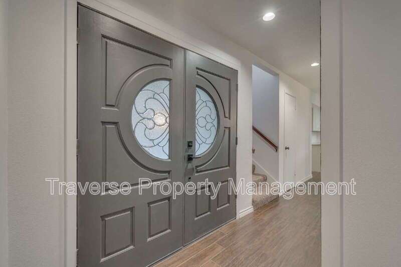 Charming 3-bedroom, 3-bathroom home directly across from the Marina at Eagle Mountain Lake! property image