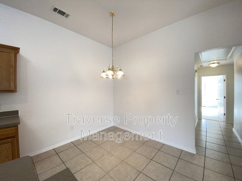 Adorable 3-bedroom, 2-bathroom duplex in Fort Worth! property image