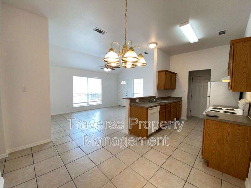 Adorable 3-bedroom, 2-bathroom duplex in Fort Worth! property image