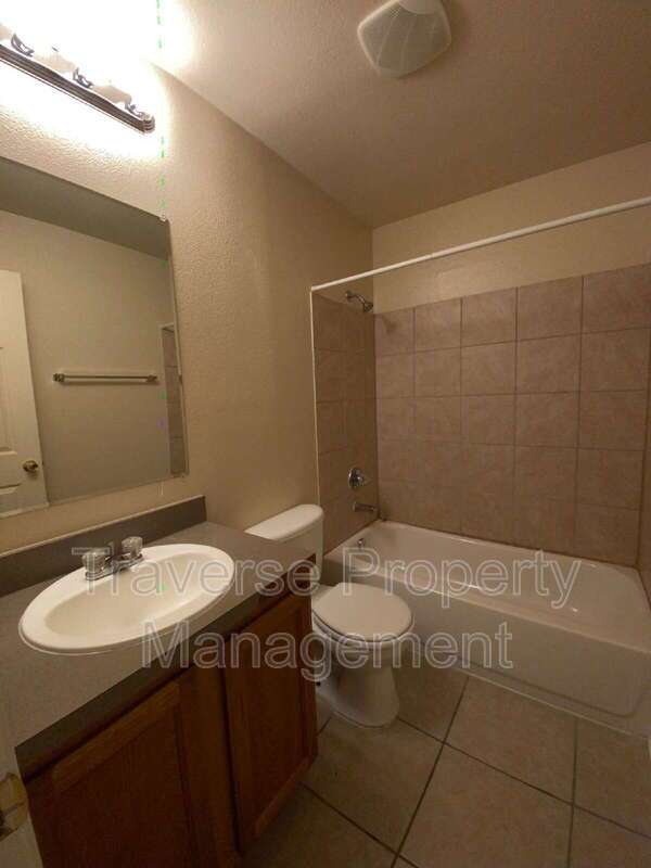 Adorable 3-bedroom, 2-bathroom duplex in Fort Worth! property image