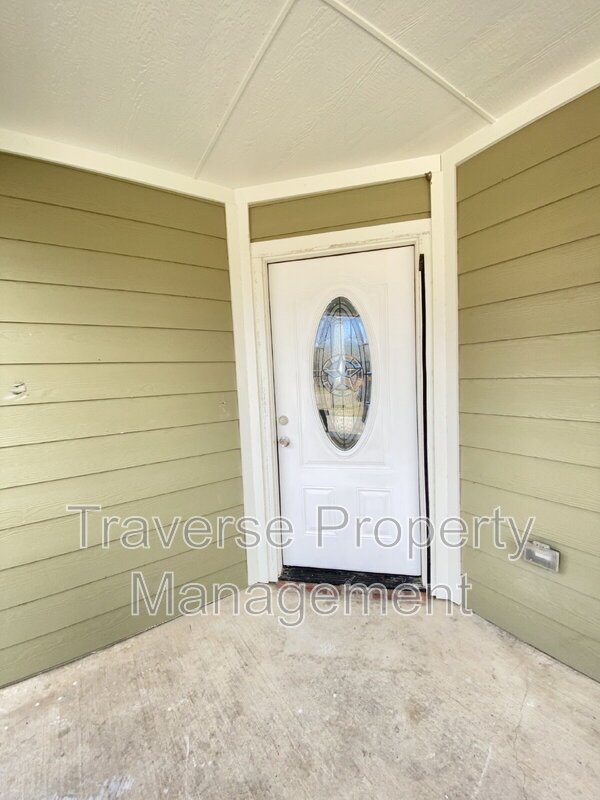 Charming and Immaculate 3-bedroom, 2-bathroom home in Fort Worth, TX! property image