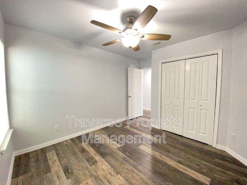 Charming and Immaculate 3-bedroom, 2-bathroom home in Fort Worth, TX! property image