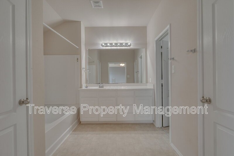 Adorable 4-bedroom, 2-bathroom one-story home in Saginaw! property image