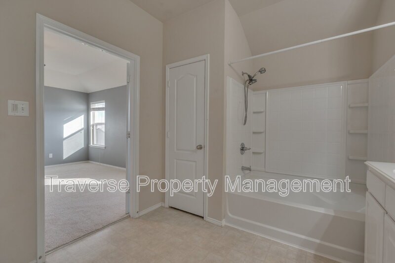 Adorable 4-bedroom, 2-bathroom one-story home in Saginaw! property image