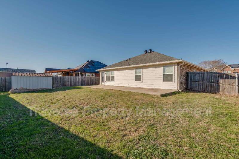 Adorable 4-bedroom, 2-bathroom one-story home in Saginaw! property image