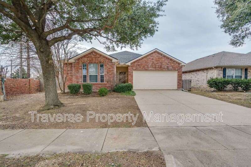 Charming 3-bedroom, 2-bathroom single-family home located in North Fort Worth! property image