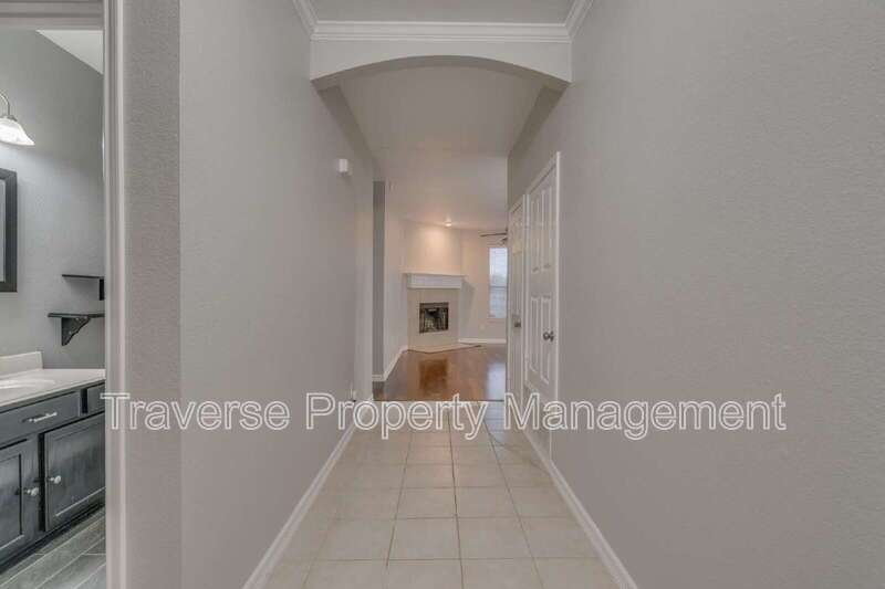 Charming 3-bedroom, 2-bathroom single-family home located in North Fort Worth! property image