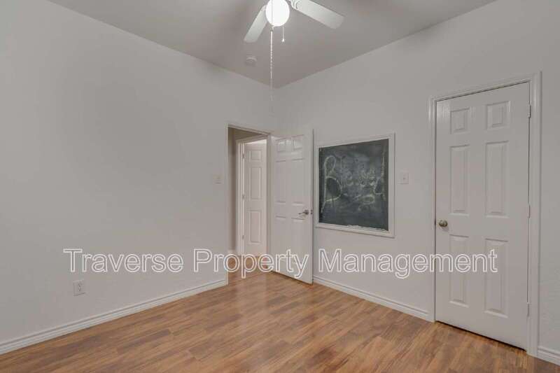 Charming 3-bedroom, 2-bathroom single-family home located in North Fort Worth! property image