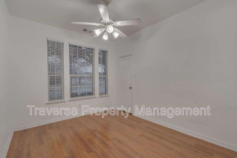 Charming 3-bedroom, 2-bathroom single-family home located in North Fort Worth! property image