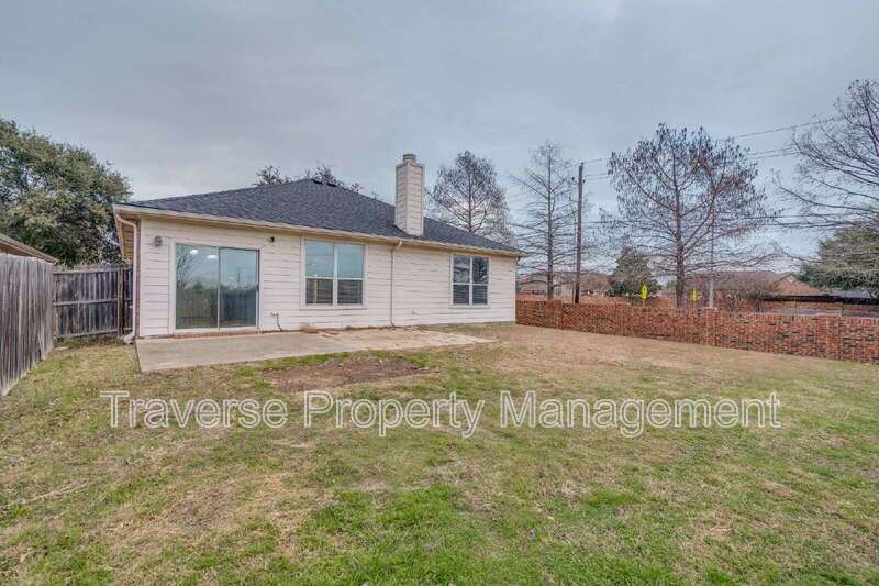 Charming 3-bedroom, 2-bathroom single-family home located in North Fort Worth! property image