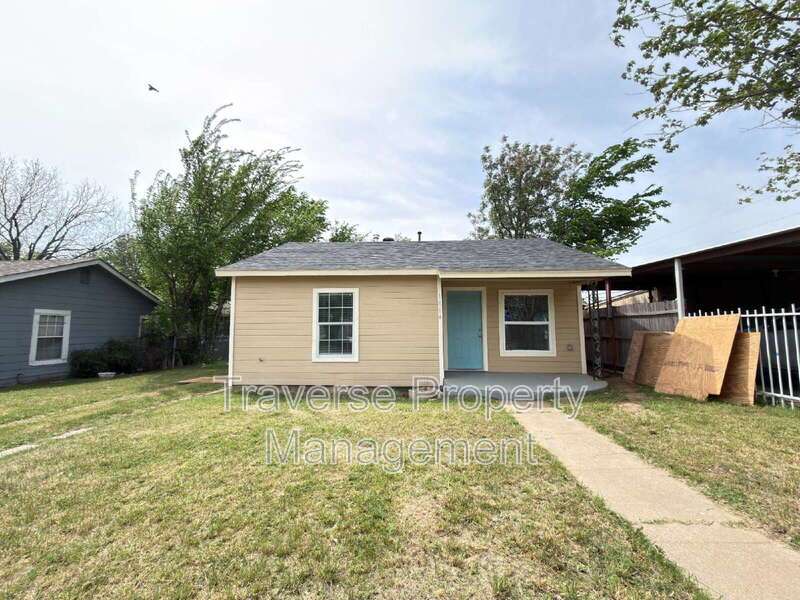 Remodeled and updated 2-bedroom, 1-bathroom single-family home in Fort Worth! property image