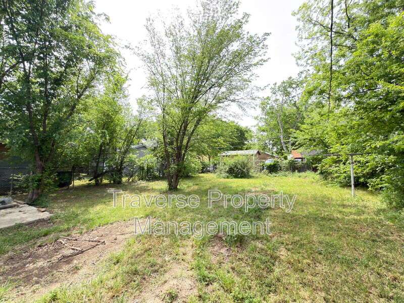 Remodeled and updated 2-bedroom, 1-bathroom single-family home in Fort Worth! property image