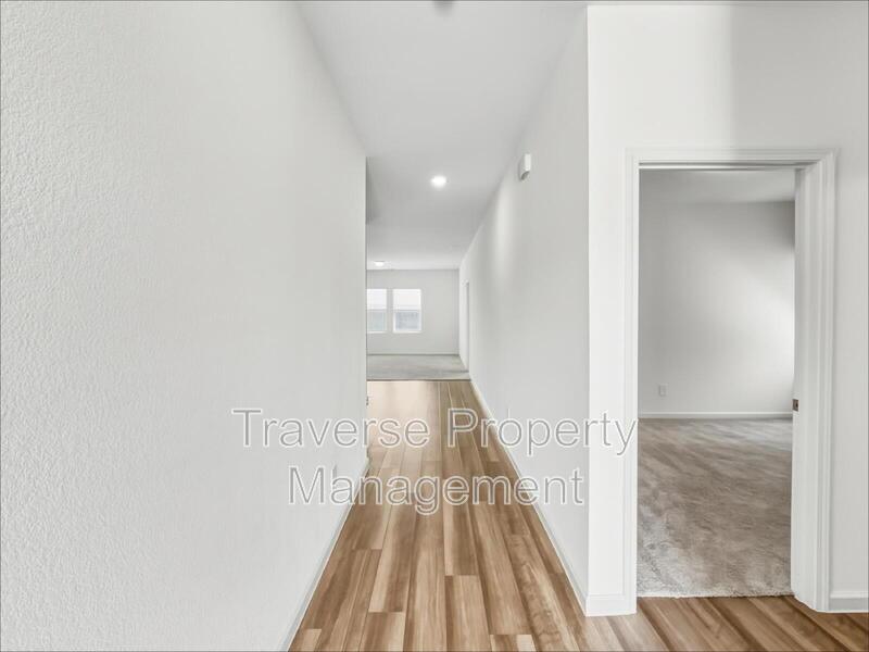 Immaculate and open-concept 3-bedroom, 2-bathroom home in Haslet! property image