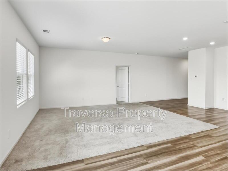 Immaculate and open-concept 3-bedroom, 2-bathroom home in Haslet! property image
