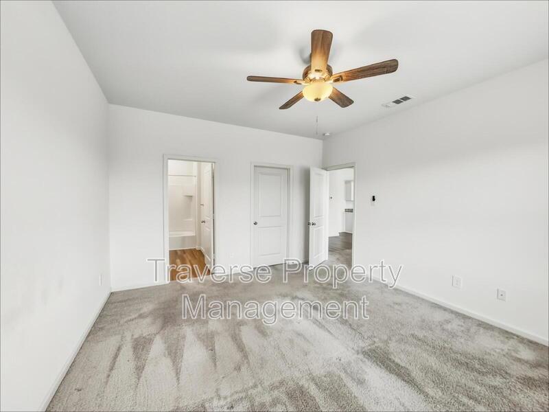 Immaculate and open-concept 3-bedroom, 2-bathroom home in Haslet! property image
