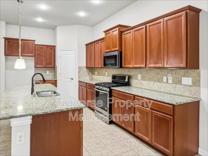 Stunning and spacious 4-bedroom, 3-bathroom home, with an office, in North Fort Worth! property image