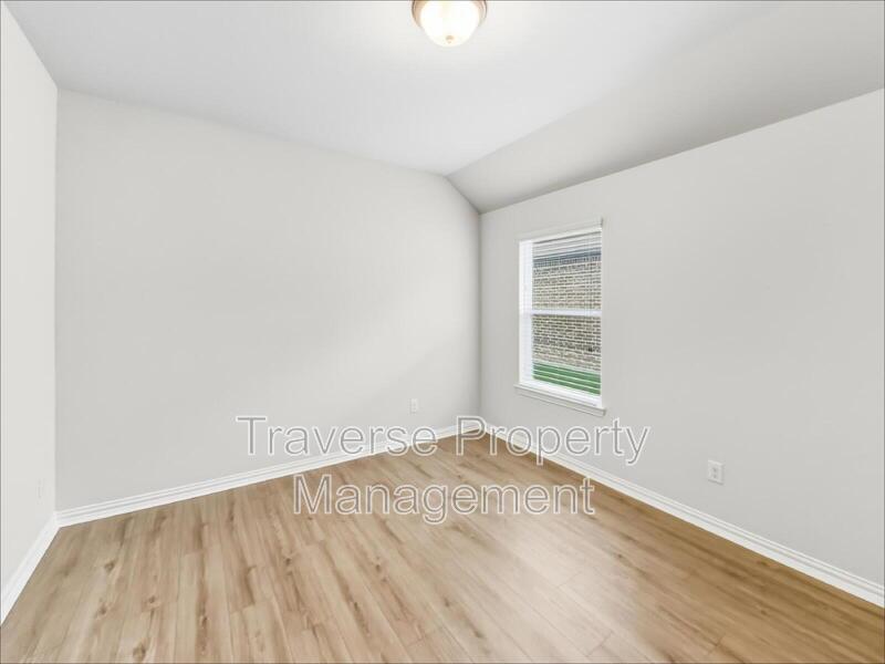 Stunning and spacious 4-bedroom, 3-bathroom home, with an office, in North Fort Worth! property image