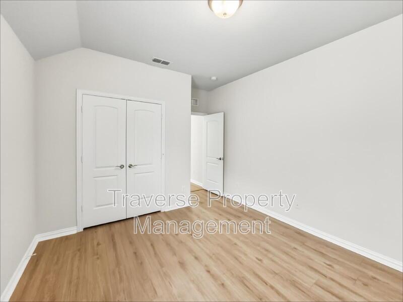 Stunning and spacious 4-bedroom, 3-bathroom home, with an office, in North Fort Worth! property image