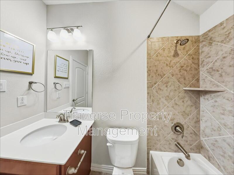 Stunning and spacious 4-bedroom, 3-bathroom home, with an office, in North Fort Worth! property image
