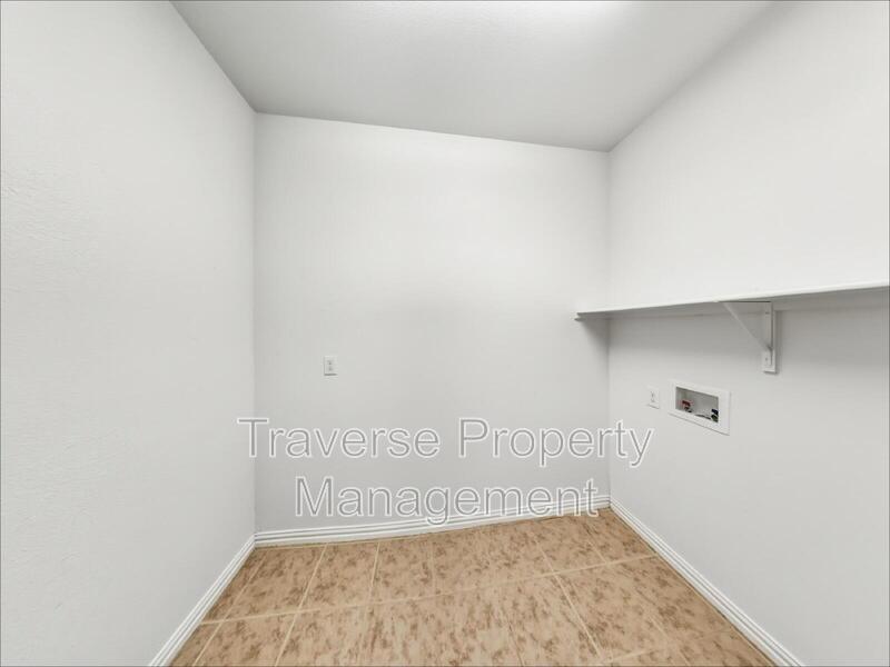 Stunning and spacious 4-bedroom, 3-bathroom home, with an office, in North Fort Worth! property image